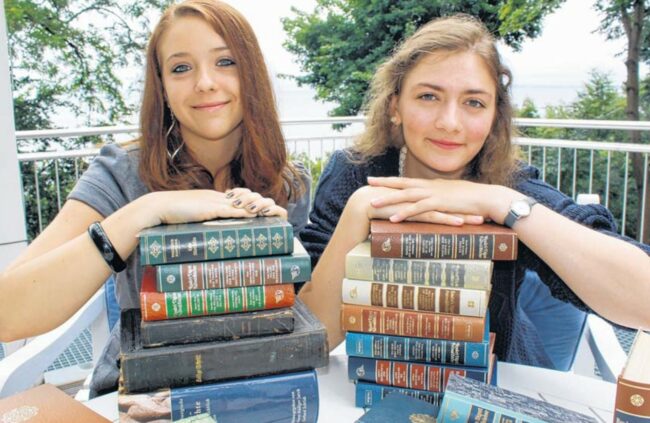 2012-07-21_OZ-Virginie+Nele_page-0001